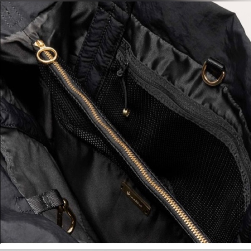 NWOT LULULEMON Principal Large Bag 30L - Picture 7 of 13